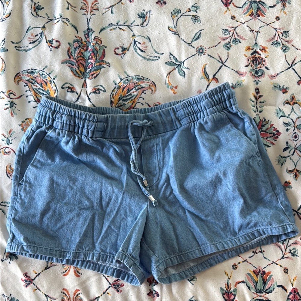 Old Navy Pull On Blue Denim Women’s Shorts